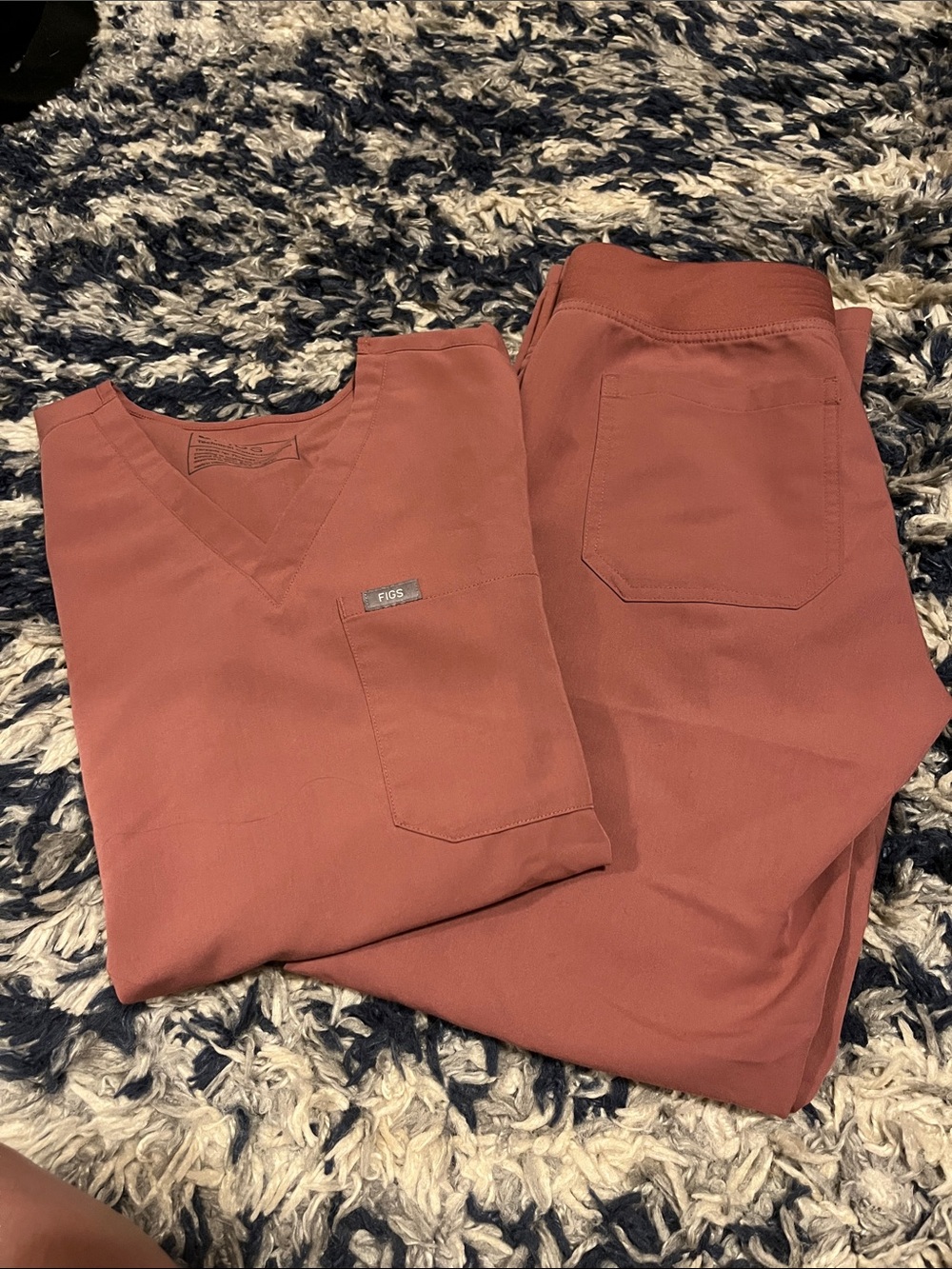 Women’s Dusty Pink Figs Scrub Set
